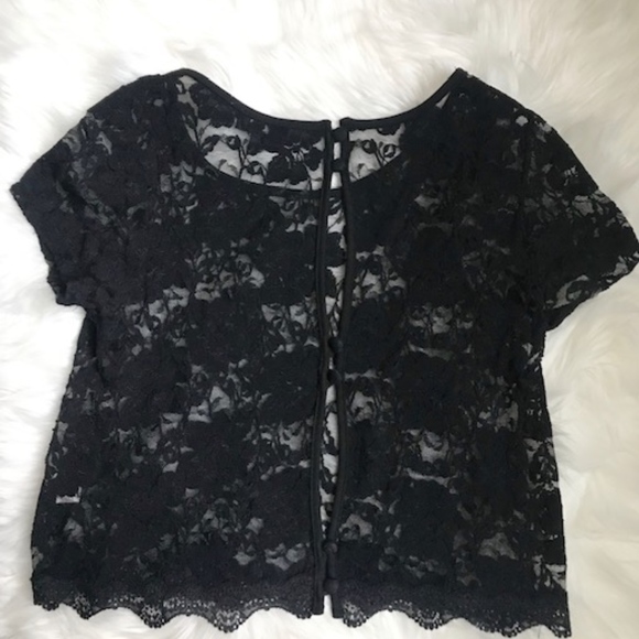 Dilemma Lace Black Crop Top - Picture 3 of 4